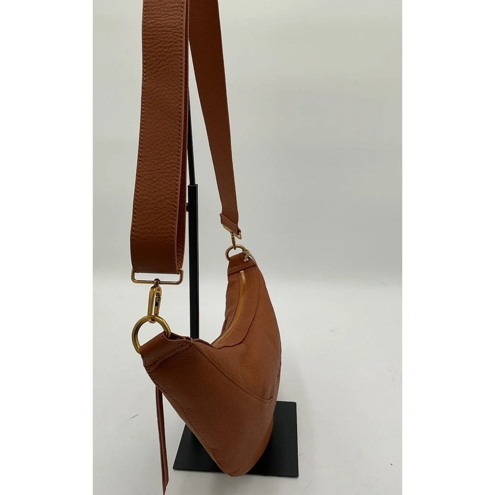 Hobo Carmen Linen Sling Crossbody Bag. Warm Honey Color New with Tags